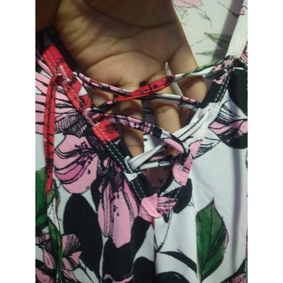 Plus Size Long Length Tropical Floral Blouse Size 3X with front lace up tie - Picture 7 of 7